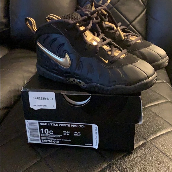 nike little posite pro black and gold